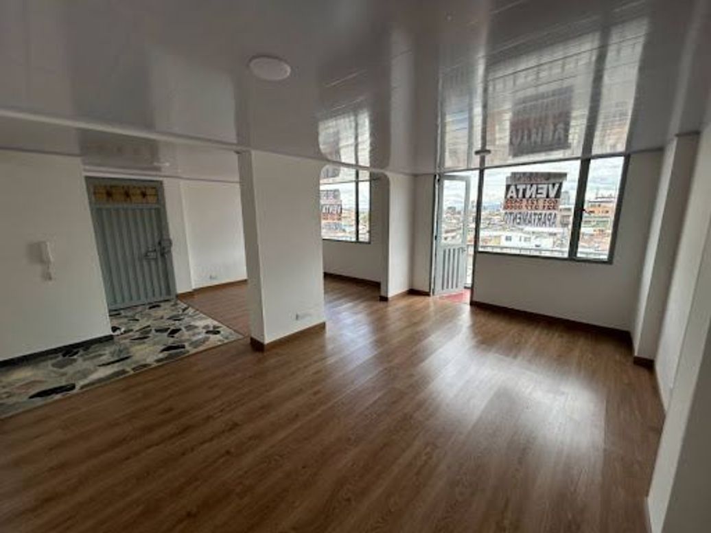 Apartamento de 3 alcobas en venta en Santa Isabel, Bogotá, 91 m² · foto 2 de 20