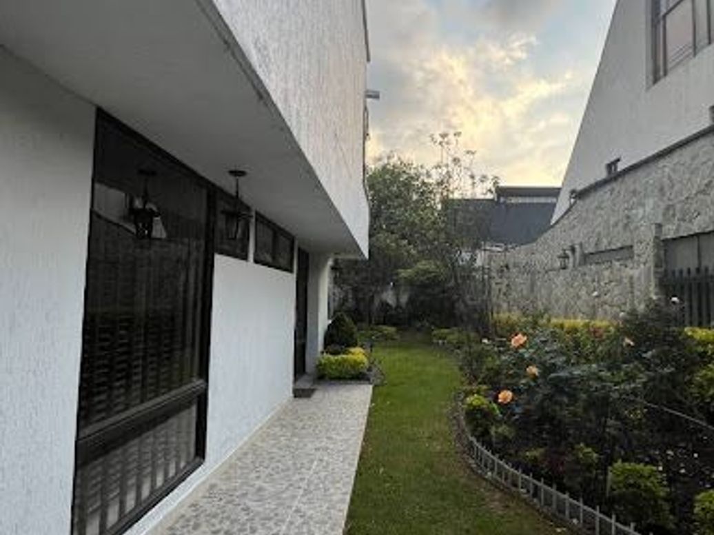Casa de 5 alcobas en venta en Andes Norte, Bogotá, 380 m² · foto 4 de 20