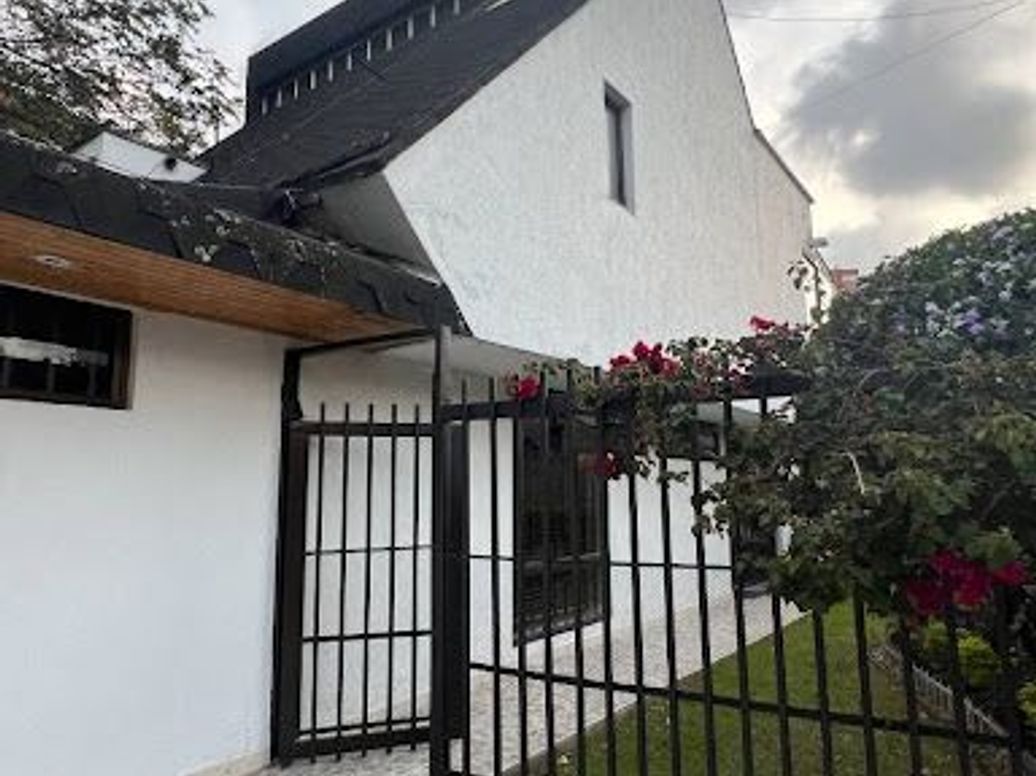 Casa de 5 alcobas en venta en Andes Norte, Bogotá, 380 m² · foto 5 de 20