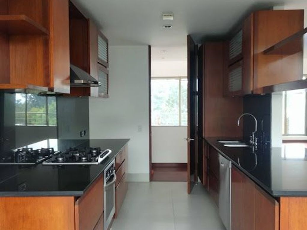 Apartamento de 3 alcobas en venta en Niza Suba, Bogotá, 223 m² · foto 6 de 20