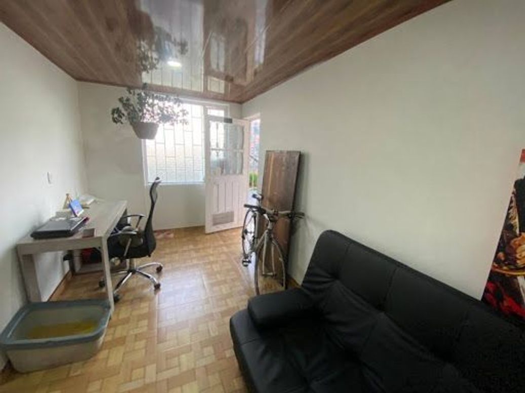 Apartamento de 2 alcobas en venta en La Victoria, Bogotá, 36 m² · foto 2 de 12