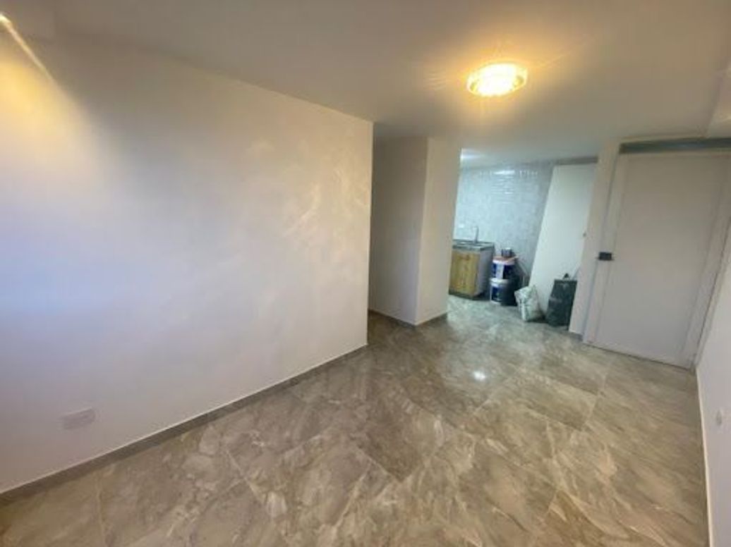 Apartamento de 3 alcobas en venta en Las Brisas, Bogotá, 46 m² · foto 4 de 14