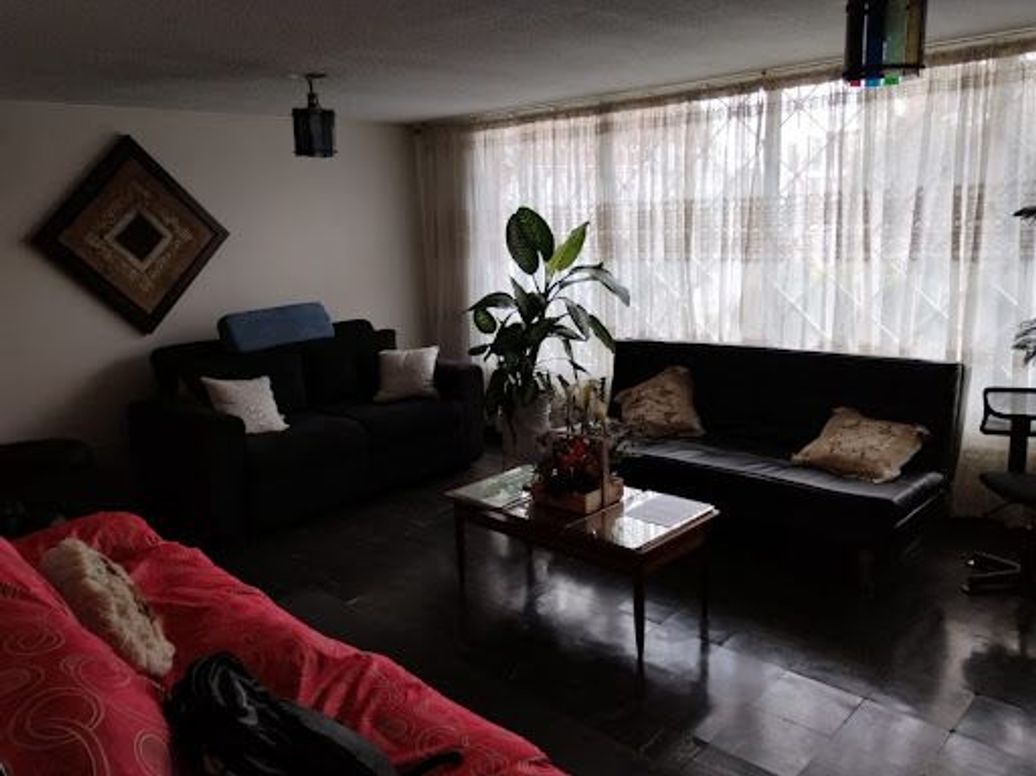 Casa de 3 alcobas en venta en San Martín, Bogotá, 311 m² · foto 3 de 20