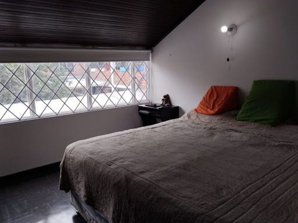 Casa de 3 alcobas en venta en San Martín, Bogotá, 311 m² · foto 11 de 20