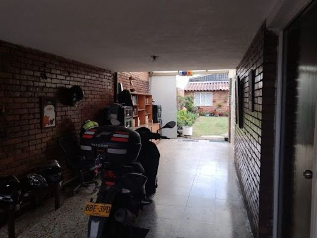 Casa de 3 alcobas en venta en San Martín, Bogotá, 311 m² · foto 19 de 20