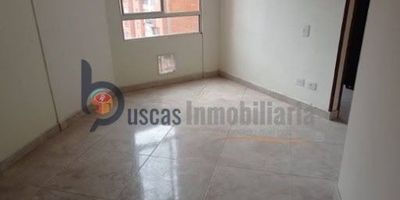 1052-432  Apartamento En venta  CR Parque Central TintalInmueble                    ApartamentoÁrea                            39 mtsAlcobas                       2Baños                          2Cocina integral          1Zona de ropas            1Se vende apartamento con buena iluminación natural, ubicado en un quinto piso vista interior y ascensor, cuenta con dos alcobas, sala comedor, cocina integral, zona de ropas, baño social, baño privado.Con ubicación en una zona residencial, zonas verdes, parques, ciclovías, zonas comerciales y colegios cercanos.  SE RECIBE PERMUTA POR UN APARTAMENTO EN SUBA Esperamos brindarte la asesoría para que pronto consiga su nuevo hogar, de una manera fácil y rápida, contáctanos. Somos Buscas Inmobiliaria, Código 1052-432. 