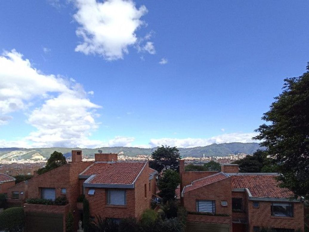 Casa de 3 alcobas en venta en Los Naranjos, Bogotá, 321 m² · foto 15 de 20