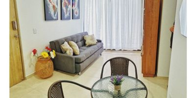 En la hermosa ciudad de Guatapé, en la zona de Antioquia, ofrecemos un fantástico apartamento para la venta. Con una privilegiada ubicación, este inmueble cuenta con todas las comodidades para que tú y tu familia disfruten de una vida cómoda y tranquila.

En sus 67 metros cuadrados construidos, encontrarás espacios amplios y bien distribuidos que te ofrecen una sensación de amplitud y comodidad. Cada rincón de este apartamento ha sido diseñado con una excelente calidad y buen gusto para ofrecerte un lugar acogedor y elegante.

Adicional, podrás encontrar 3 acogedoras alcobas, ideales para que cada miembro de la familia tenga su propio espacio de descanso. Además, cuenta con 2 baños completos, lo que te brinda la comodidad y privacidad que necesitas en tu día a día.

Este apartamento también cuenta con un agradable balcón, donde podrás disfrutar de una hermosa vista panorámica del embalse de Guatapé y sus alrededores. La cocina integral es otro de los atractivos de este inmueble, ya que ha sido diseñada con los mejores acabados y cuenta con suficiente espacio de almacenamiento y una excelente distribución. Sin duda, será el lugar perfecto para preparar tus platos favoritos.

Entre las características externas, este apartamento ofrece acceso pavimentado, lo que facilita el acceso al inmueble. Además, la zona en la que se encuentra el apartamento es muy tranquila y rodeada de naturaleza, lo que brinda un ambiente campestre y una excelente calidad de vida. También hay varios parques cercanos, ideales para hacer ejercicio o pasar una tarde en familia.

Otra ventaja es que esta propiedad la puedes utilizar para rentas cortas. En resumen, esta propiedad es ideal para aquellos que buscan un hogar cómodo o apartamento para inversión, elegante y bien ubicado. No esperes más y contáctanos para agendar una visita y conocer personalmente este maravilloso apartamento en Guatapé, Antioquia.
