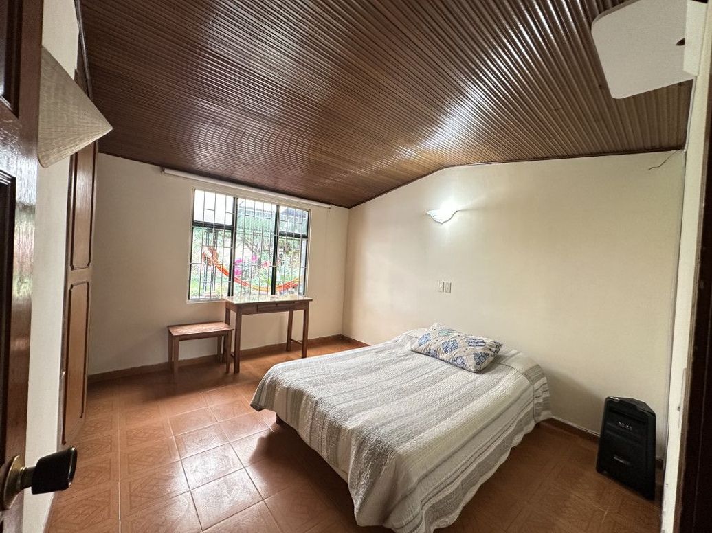 Casa de 3 alcobas en venta en San José Del Prado, Bogotá, 140 m² · foto 9 de 17