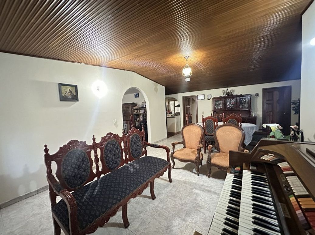 Casa de 3 alcobas en venta en San José Del Prado, Bogotá, 140 m² · foto 5 de 17