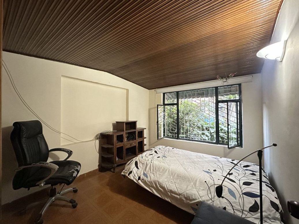 Casa de 3 alcobas en venta en San José Del Prado, Bogotá, 140 m² · foto 15 de 17