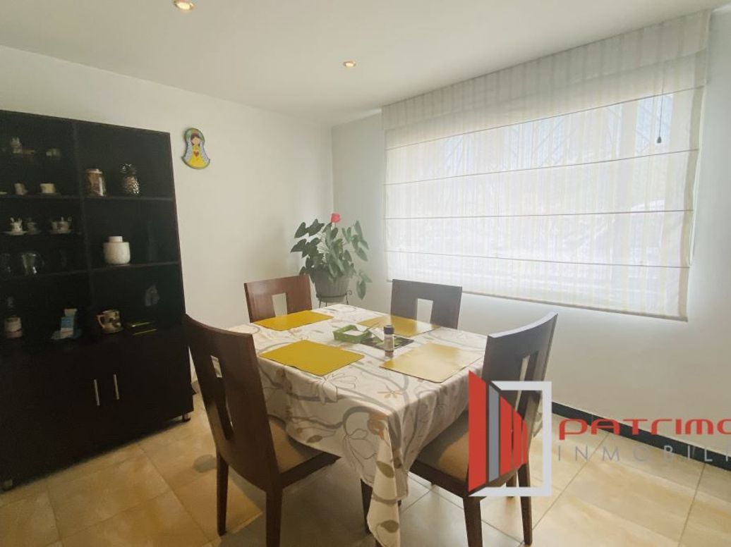 Casa de 3 alcobas en venta en Santa Sofía, Bogotá, 190 m² · foto 2 de 20