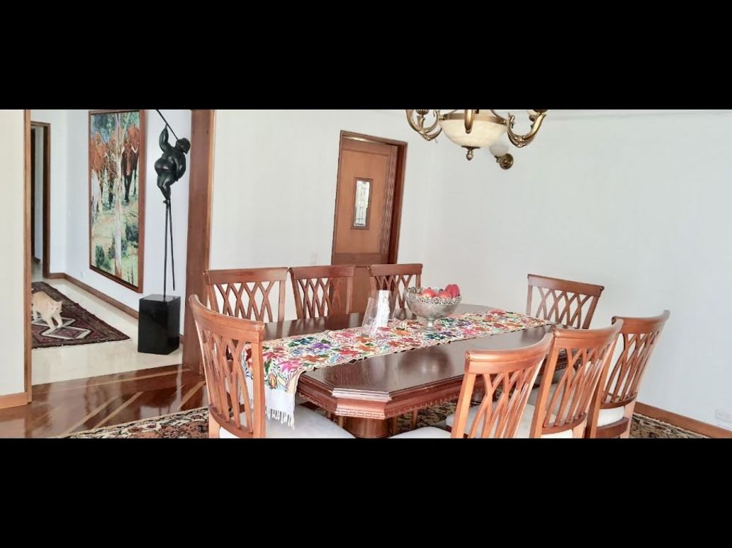 Casa de 3 alcobas en venta en Calatayud, Bogotá, 245 m² · foto 2 de 9