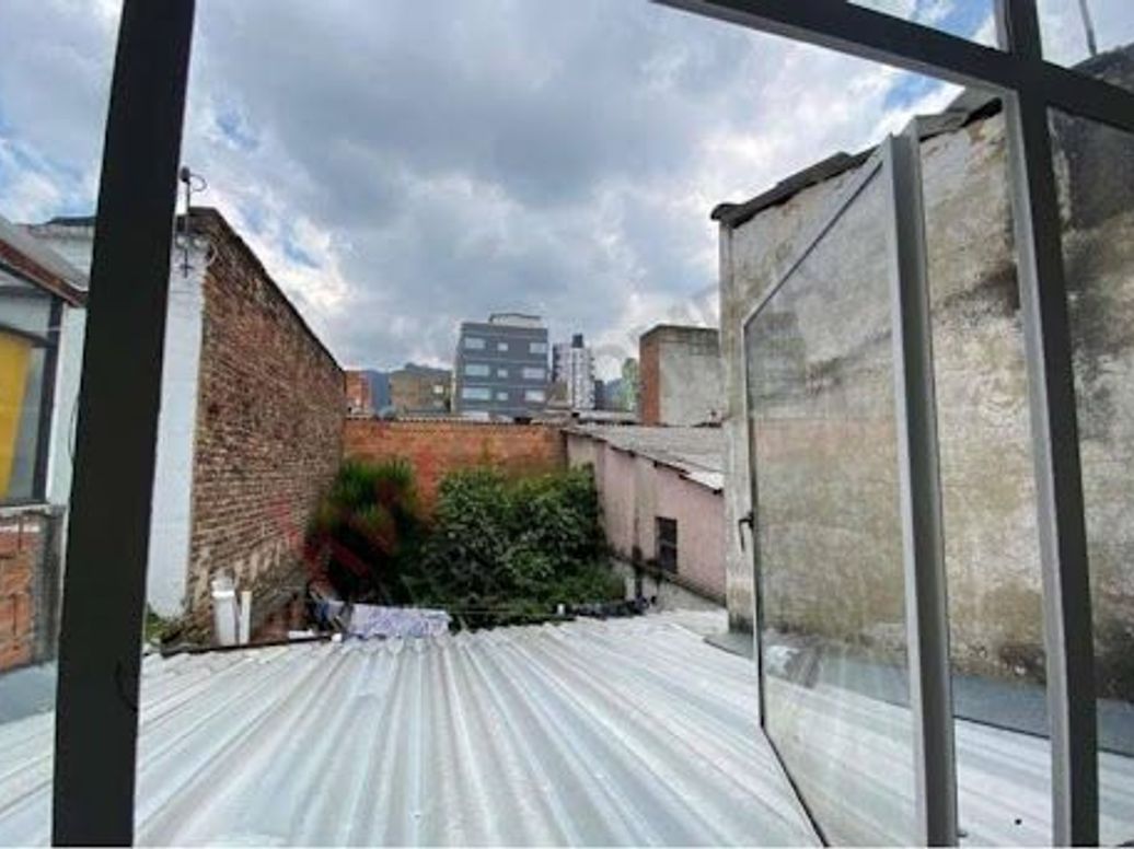 Casa de 5 alcobas en venta en San Luis, Bogotá, 543 m² · foto 4 de 6