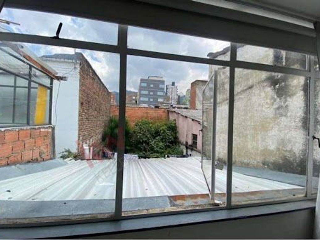 Casa de 5 alcobas en venta en San Luis, Bogotá, 543 m² · foto 6 de 6