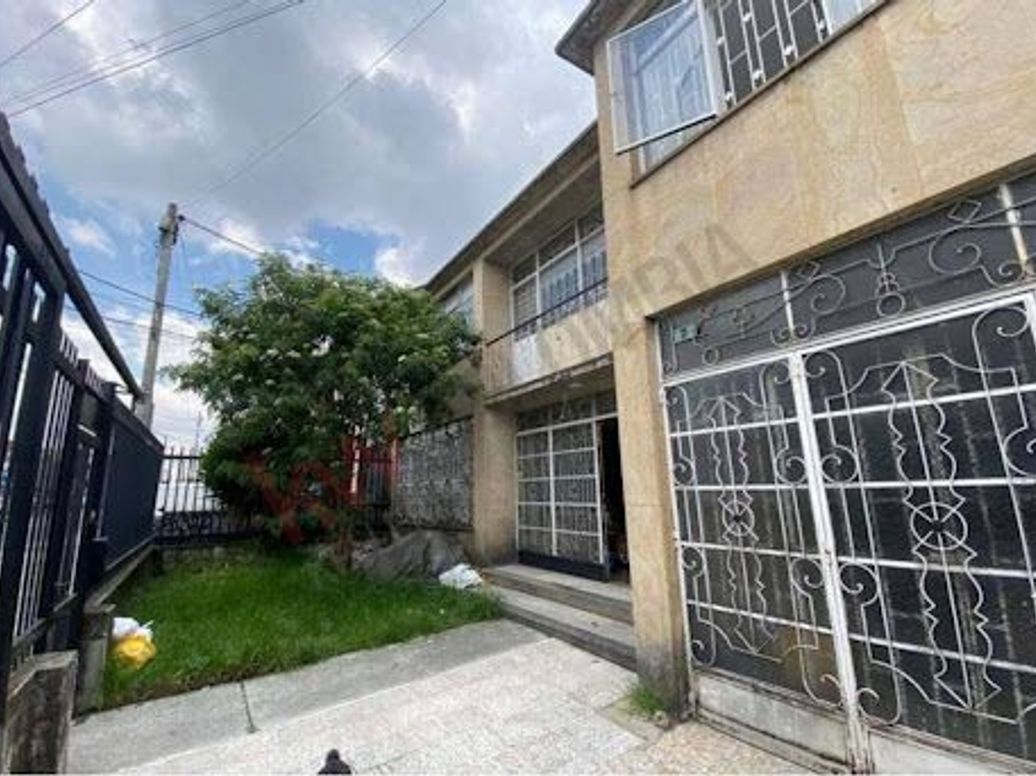 Casa de 5 alcobas en venta en San Luis, Bogotá, 543 m² · foto 3 de 6