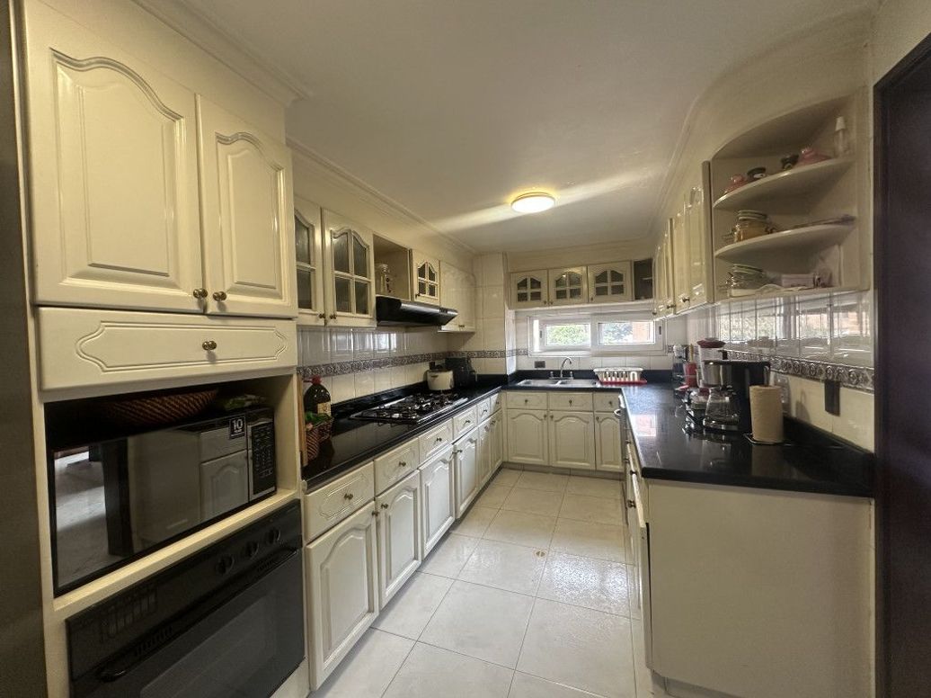 Apartamento de 2 alcobas en venta en Molinos Norte, Bogotá, 144 m² · foto 7 de 19
