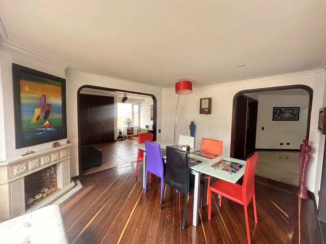 Apartamento de 2 alcobas en venta en Molinos Norte, Bogotá, 144 m² · foto 3 de 19
