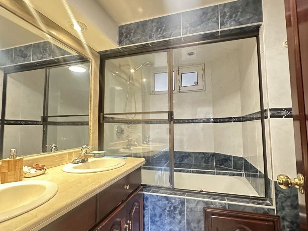 Apartamento de 2 alcobas en venta en Molinos Norte, Bogotá, 144 m² · foto 17 de 19