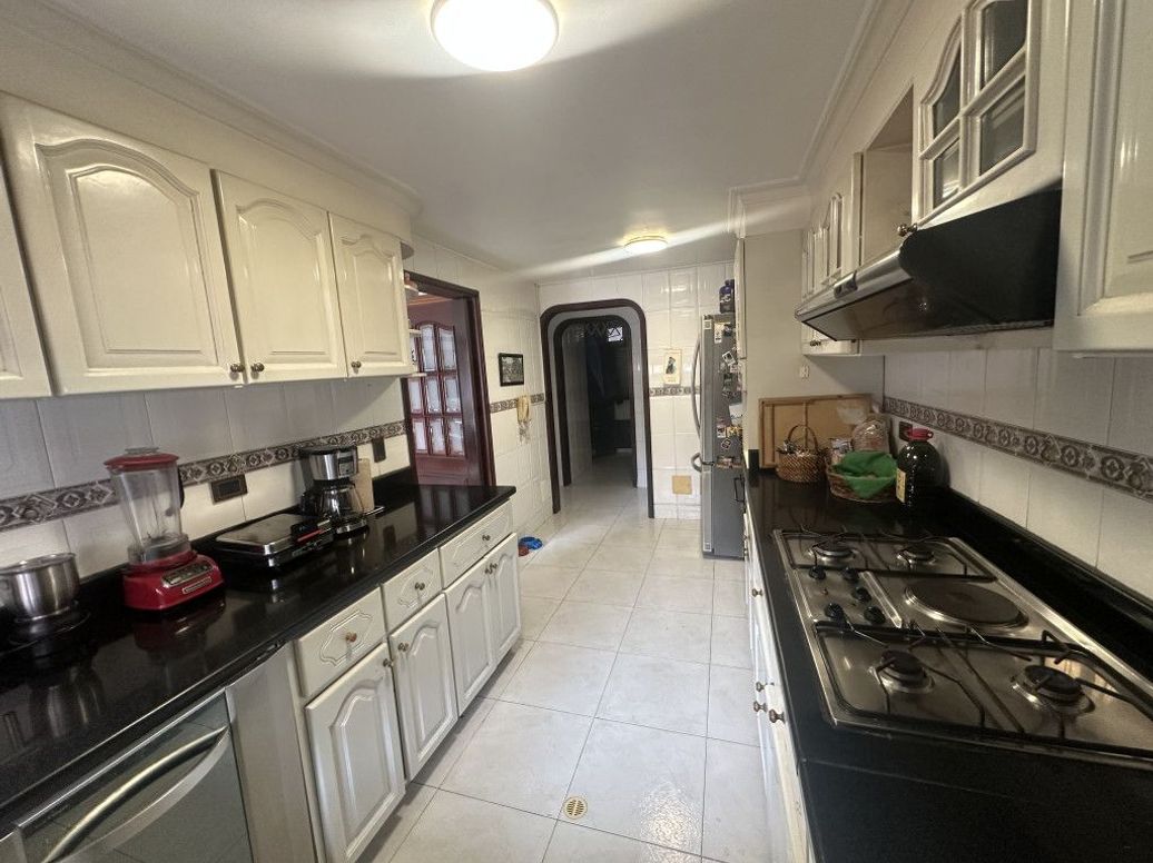 Apartamento de 2 alcobas en venta en Molinos Norte, Bogotá, 144 m² · foto 8 de 19