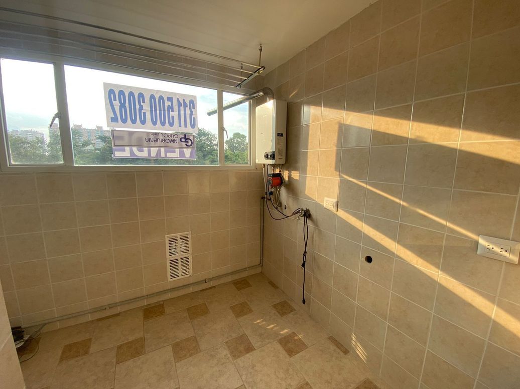 Apartamento de 2 alcobas en venta en Cjr Belomar, Bogotá, 70 m² · foto 10 de 17