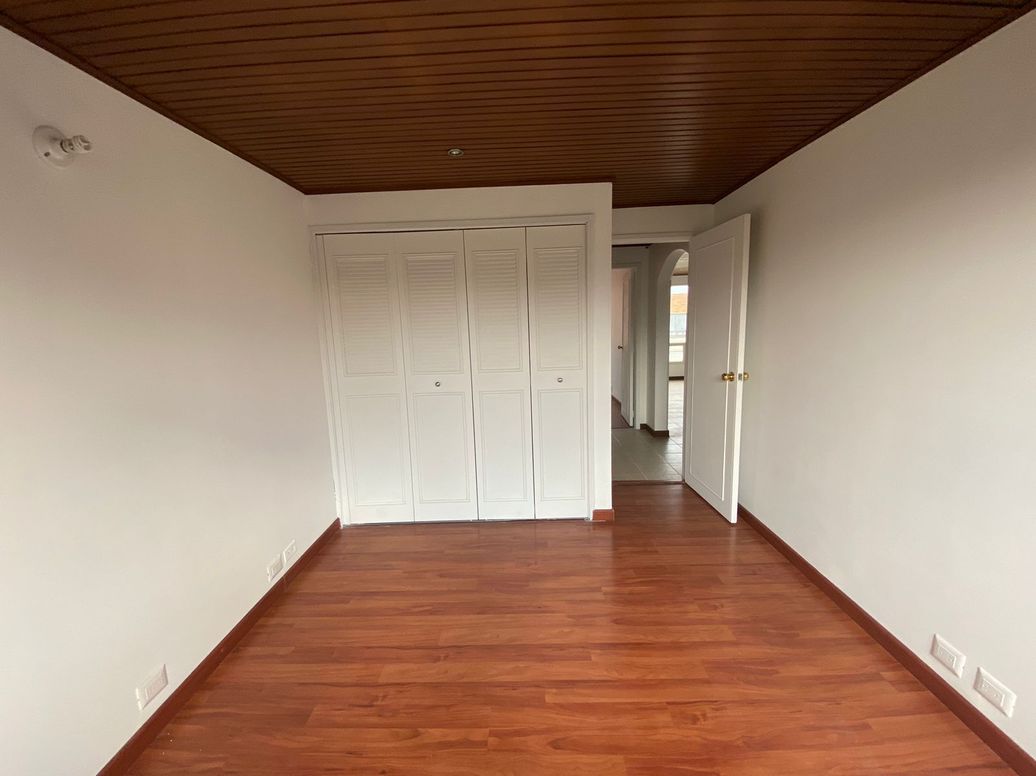 Apartamento de 2 alcobas en venta en Cjr Belomar, Bogotá, 70 m² · foto 4 de 17