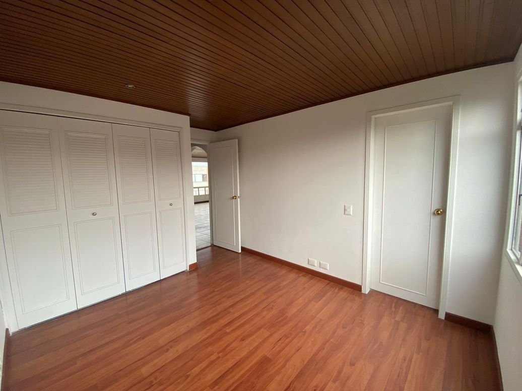 Apartamento de 2 alcobas en venta en Cjr Belomar, Bogotá, 70 m² · foto 8 de 17