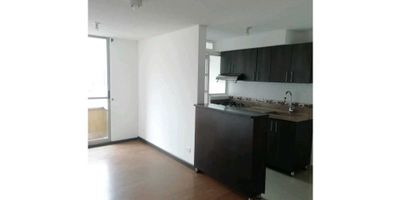 ¡Atención familias y parejas! ¡Tenemos el hogar perfecto para ustedes en el sector Manuel Restrepo Sabaneta ! Este espacioso apartamento cuenta con 3 habitaciones, cada una con su propio closet, ideal para mantener todo en orden. Disfruta de 2 baños modernos y una cocina integral que hará que cocinar sea un placer. La zona de ropas es práctica y el piso de cerámica le da un toque fresco y fácil de limpiar.

 

Relájate en el balcón con un ventanal que llena de luz natural todo el espacio. La red de gas te garantiza comodidad y ahorro en tus facturas. Este apartamento está en un estrato 3, lo que lo hace accesible, y su ubicación cerca a la principal de la autopista cerca a tiendas D1, cerca al municipio de caldas que te ofrece seguridad y tranquilidad.

 

Con un área de 62 metros cuadrados, en urbanización cerrada que cuenta con piscina juegos infantiles y entre otros  y tendrás espacio de sobra para vivir cómodamente. No dejes pasar esta oportunidad. ¡Ven y descubre tu nuevo hogar hoy mismo! ¡Código S889!
