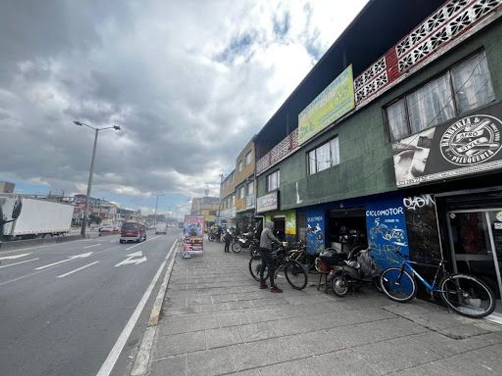 Casa de 4 alcobas en venta en El Cedro Engativa, Bogotá, 200 m² · foto 13 de 20