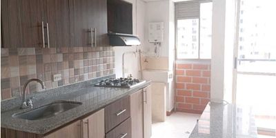 ¡Atención familias y parejas! ¡Tenemos el hogar perfecto para ustedes en el sector La ferrería la estrella! Este espacioso apartamento cuenta con 3 habitaciones, cada una con su propio closet, ideal para mantener todo en orden. Disfruta de 2 baños modernos y una cocina integral que hará que cocinar sea un placer. La zona de ropas es práctica y el piso de cerámica le da un toque fresco y fácil de limpiar.

Relájate en el balcón con un ventanal que llena de luz natural todo el espacio. La red de gas te garantiza comodidad y ahorro en tus facturas. Este apartamento está en un estrato 3, lo que lo hace accesible, y su ubicación cerca al colegio Luis amigo  cerca a tiendas D1, cerca al municipio de de Itagüí que te ofrece seguridad y tranquilidad.

 

Con un área de 65 metros cuadrados, tendrás espacio de sobra para vivir cómodamente en una urbanización cerrada cuenta con piscina juegos infantiles cancha de fútbol, gimnasio. No dejes pasar esta oportunidad. ¡Ven y descubre tu nuevo hogar hoy mismo! ¡Código S892!
