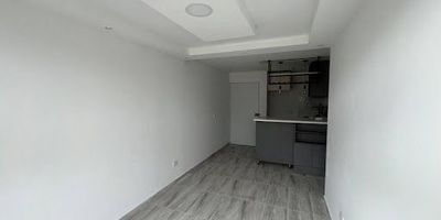 Apartamento en Venta en el barrio Japón , Cuenta con un área 48m2, 3 habitaciones, 1 baño, Cocina Integral, Sala-Comedor, gas domiciliario, Zona de Ropas, Conjunto Cerrado, Ascensor, Vigilancia, parqueadero de visitantes, 4  Salones de eventos, 5 Piscina, 3 toboganes, Canchas, Juegos Infantiles, gimnasio, gimnasio de mascotas, Jardines, sendero ecológico de 3km, Zona Húmeda, jacuzzi, Zona BBQ, Shut Basuras, planta eléctrica, parqueaderos descubiertos 1.