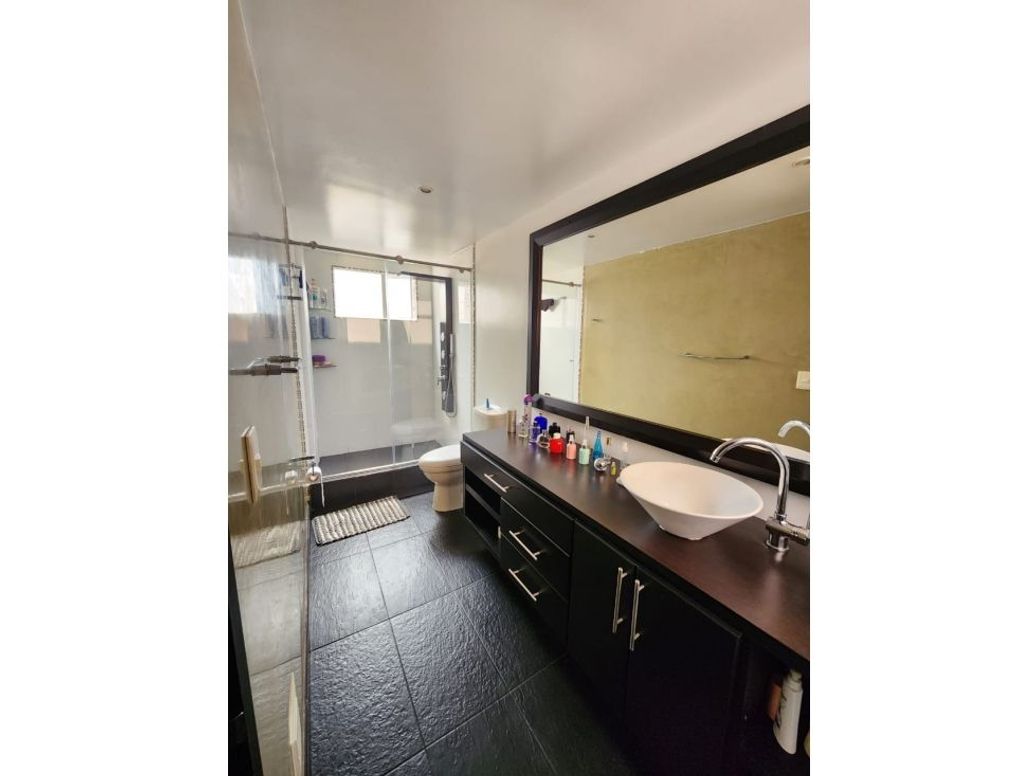 Casa de 4 alcobas en venta en Chicó Navarra, Bogotá, 296 m² · foto 14 de 20