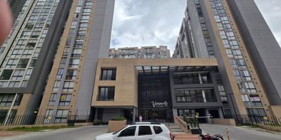 Descubre la comodidad y elegancia en este exclusivo apartamento en arriendo. Con una ubicación privilegiada en Arriendo, este inmueble de 36 metros cuadrados ofrece una habitación, un baño, un estudio o segunda habitación auxiliar y espacios bien distribuidos para tu confort. Su diseño moderno y acabados de alta calidad crean un ambiente acogedor y sofisticado. Disfruta de la tranquilidad y seguridad que este lugar te brinda. ¡Haz de este apartamento tu nuevo hogar! Contáctanos para más información.