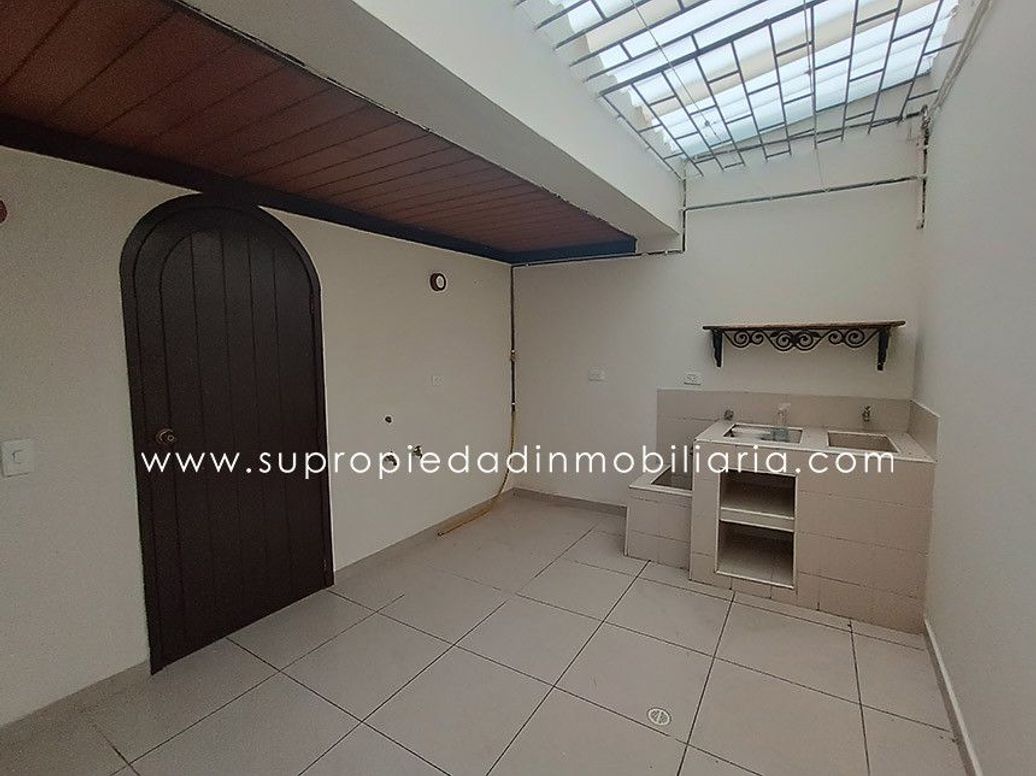 Casa de 3 alcobas en venta en Santa Barbara Central, Bogotá, 273 m² · foto 9 de 20