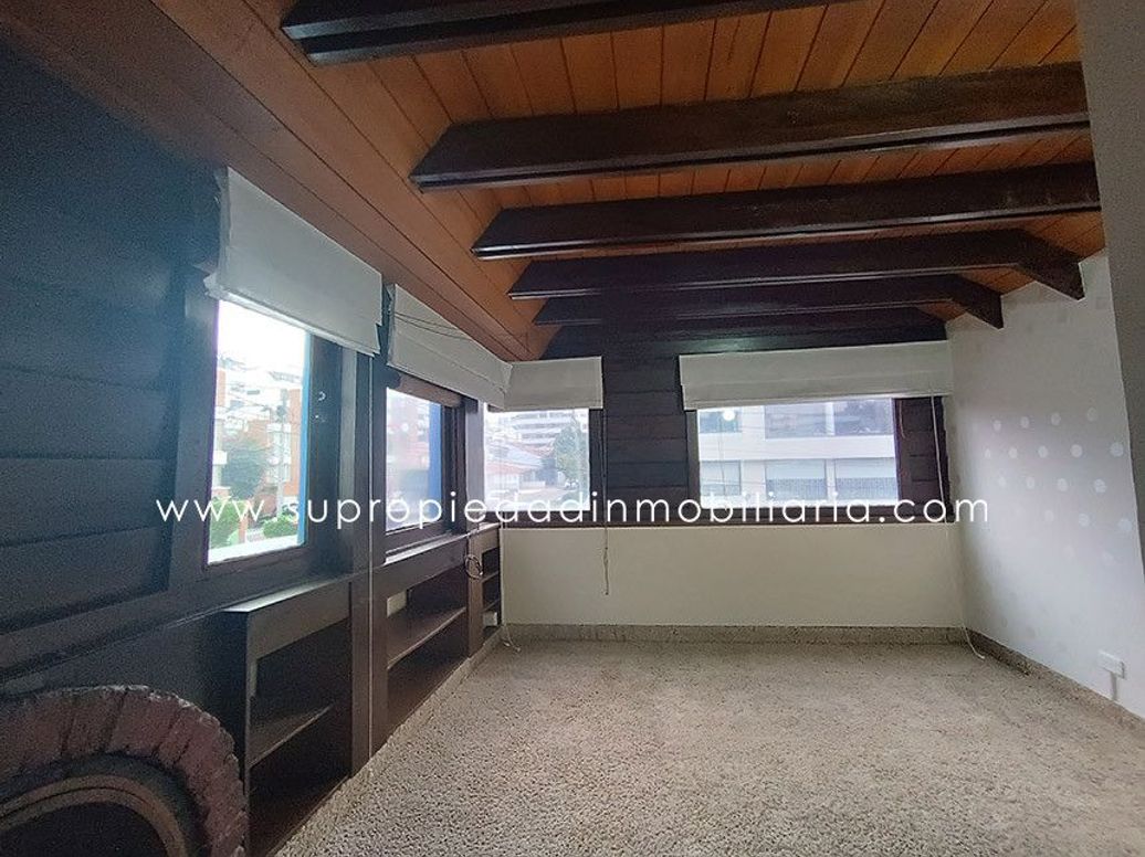 Casa de 3 alcobas en venta en Santa Barbara Central, Bogotá, 273 m² · foto 18 de 20
