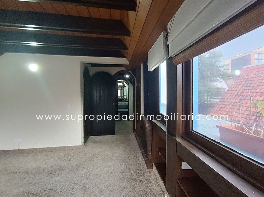 Casa de 3 alcobas en venta en Santa Barbara Central, Bogotá, 273 m² · foto 20 de 20