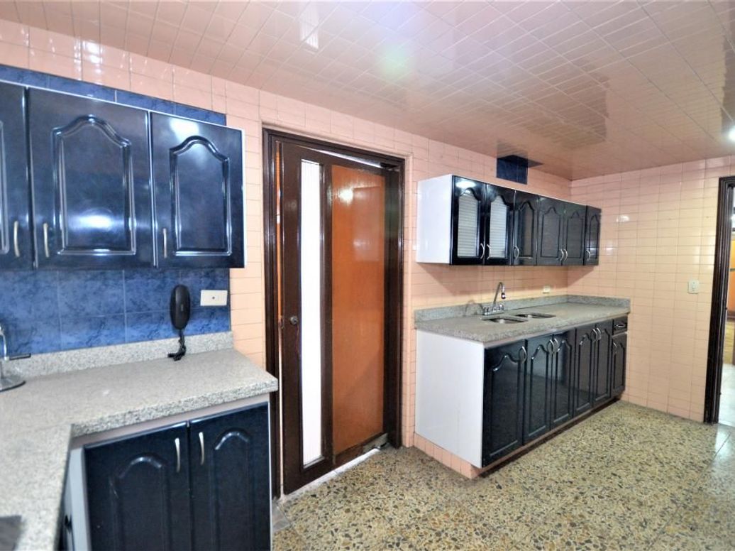 Apartamento de 3 alcobas en venta en Rincon Del Chicó, Bogotá, 164 m² · foto 7 de 20