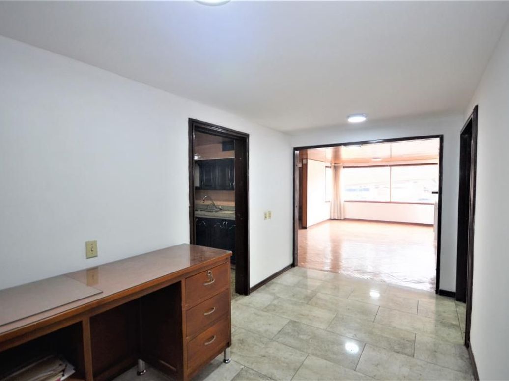 Apartamento de 3 alcobas en venta en Rincon Del Chicó, Bogotá, 164 m² · foto 2 de 20