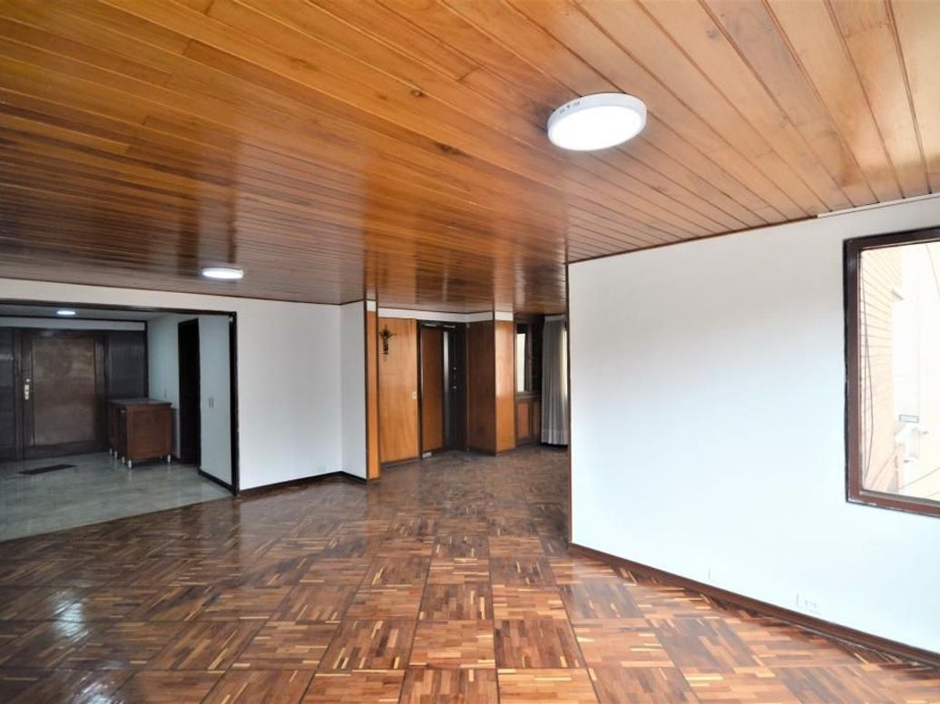 Apartamento de 3 alcobas en venta en Rincon Del Chicó, Bogotá, 164 m² · foto 14 de 20