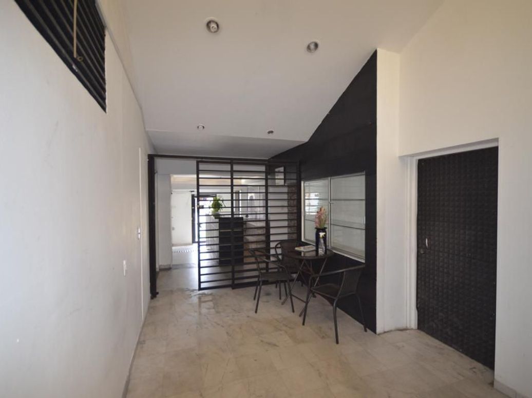 Casa de 1 alcoba en venta en Los Cedritos, Bogotá, 381 m² · foto 10 de 13