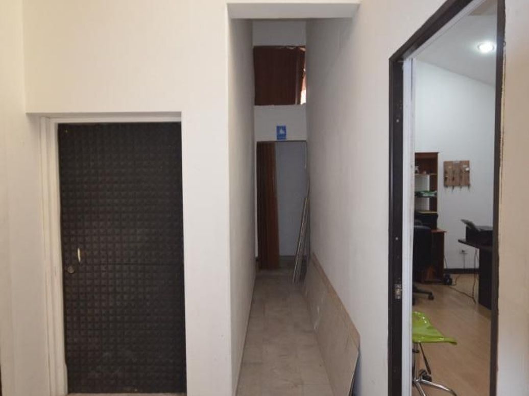 Casa de 1 alcoba en venta en Los Cedritos, Bogotá, 381 m² · foto 4 de 13