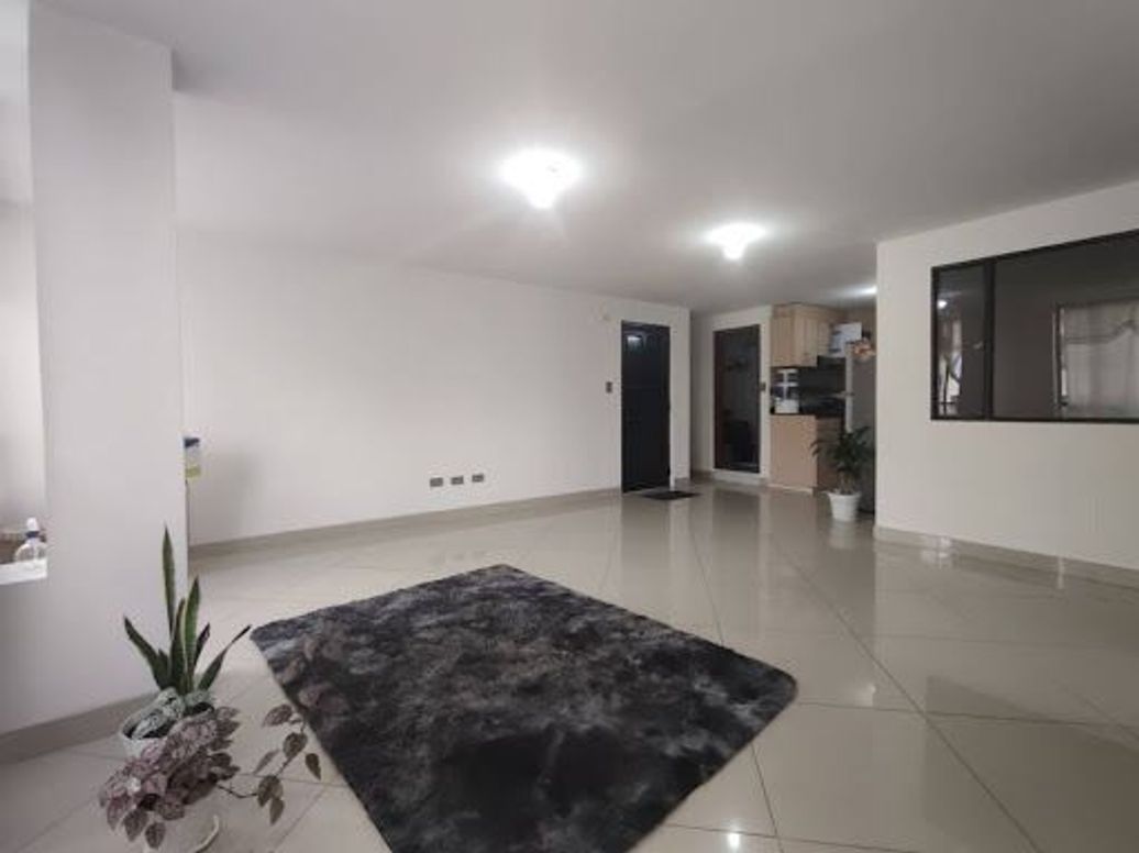 Apartamento de 3 alcobas en venta en Villas De Granada, Bogotá, 67 m² · foto 4 de 20