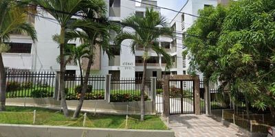 Excelente apartamento de oportunidad amplio, con buena ventilación e iluminación natural, cuenta con 3 habitaciones amplias, 2 baños remodelados, sala-comedor, cocina integral, 1 parqueadero privado, en un sector exclusivo al norte de la ciudad, cerca a tiendas olímpicas, ara, d1, cerca al centro comercial Buenavista, el viva.