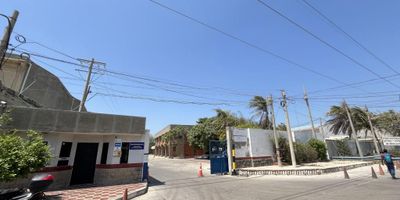 BODEGA EN EXCELENTE ESTADO AMPLIA CON OFICINA, SE ENCUENTRA CERCA A VÍA 40, CALLE 30, CORREDOR PORTUARIO