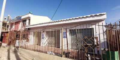 Local ubicado en buen sector de la ciudad, con un área 90mt2, 1 baño remodelado. Cerca a sector comercial, cómodas vías de acceso, restaurantes, supermercados y transporte publico cercano.