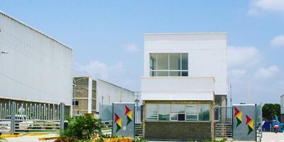 Excelente bodega ubicada dentro de parque industrial, amplia, fresca, bien iluminada. cuenta con pisos en concreto con capacidad de 7 toneladas , Altura 12 mts. Ubicada  en cordialidad a 560 mts de su  intersección con la avda. circunvalar en sentido este oeste . Área bodega 780 mts2, Área oficina 94 mts. Cuenta con Planta eléctrica . .