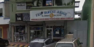 Bodega ubicada en un sector estratégico al norte de la ciudad de ambiente fresco y luz natural durante el día. Cuenta con espacio principal listo para adecuarla al gusto de su empresa o negocio. La edificación ofrece amplias zonas de acceso haca la bodega para el almacenamientos de sus producto. Es cercano a la cra 43 y 44, calle 72, sector 20 julio, estadio Romelio Martínez, cra 38, alto flujo vehicular  y amplias zonas peatonales,