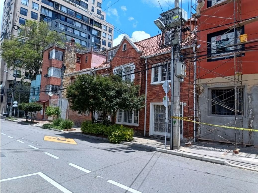 Casa de 5 alcobas en venta en Teusaquillo, Bogotá, 338 m² · foto 2 de 11