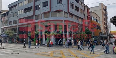 Espectacular Apartamento está disponible para Arriendo. Ubicado en el barrio LA CANDELARIA de la ciudad de Medellín. Cuenta con 2 habitaciones, 1 baños y 0 parqueaderos. El área construida es de 45.00 m. Estrato 4. 