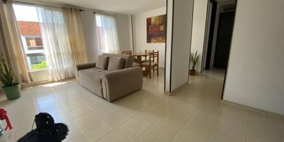 Vendo hermoso apartamento en el barrio Calicanto, ubicado en el 5to piso. Este acogedor espacio de 54,14 mt2 cuenta con todo lo que necesitas para vivir cómodamente:

Habitaciones con clóset  
Sala comedor amplia con balcon
1 Baño  
Cocina integral  
Zona de oficios  

Además, disfruta de las excelentes áreas comunes que este conjunto ofrece:  
Parqueadero comunitario  
Piscina  
Juegos infantiles  
Seguridad privada  

Perfecto para quienes buscan tranquilidad y comodidad en una ubicación privilegiada. ¡No dejes pasar esta oportunidad! Para más información, contáctame por DM.